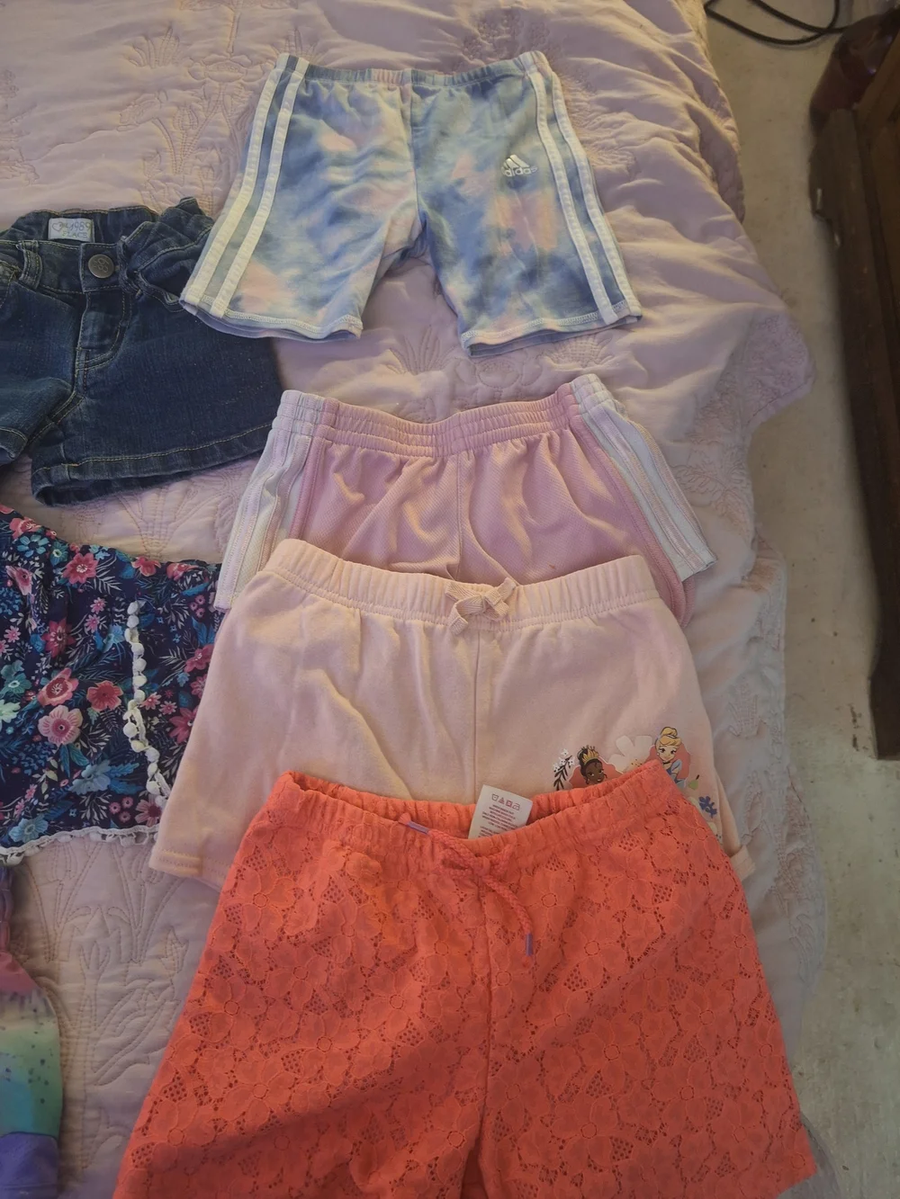 OshKosh B'gosh Light Blue Star Denim Shorts for Kids - Lot Size 5/6